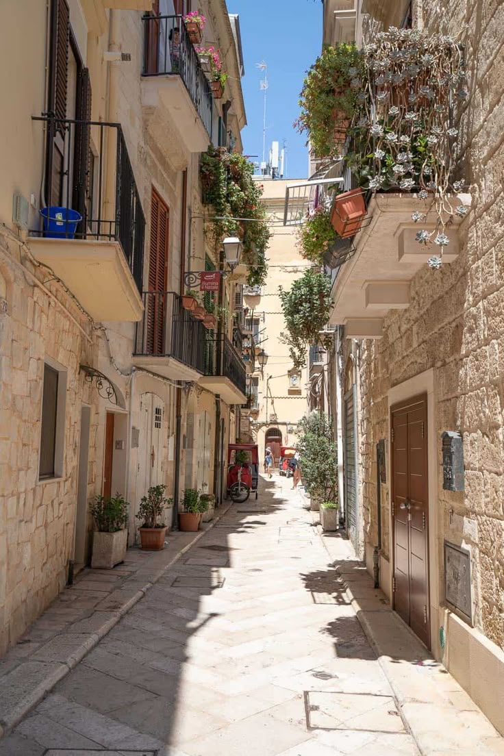 17 Best Things to Do in Bari, Italy
