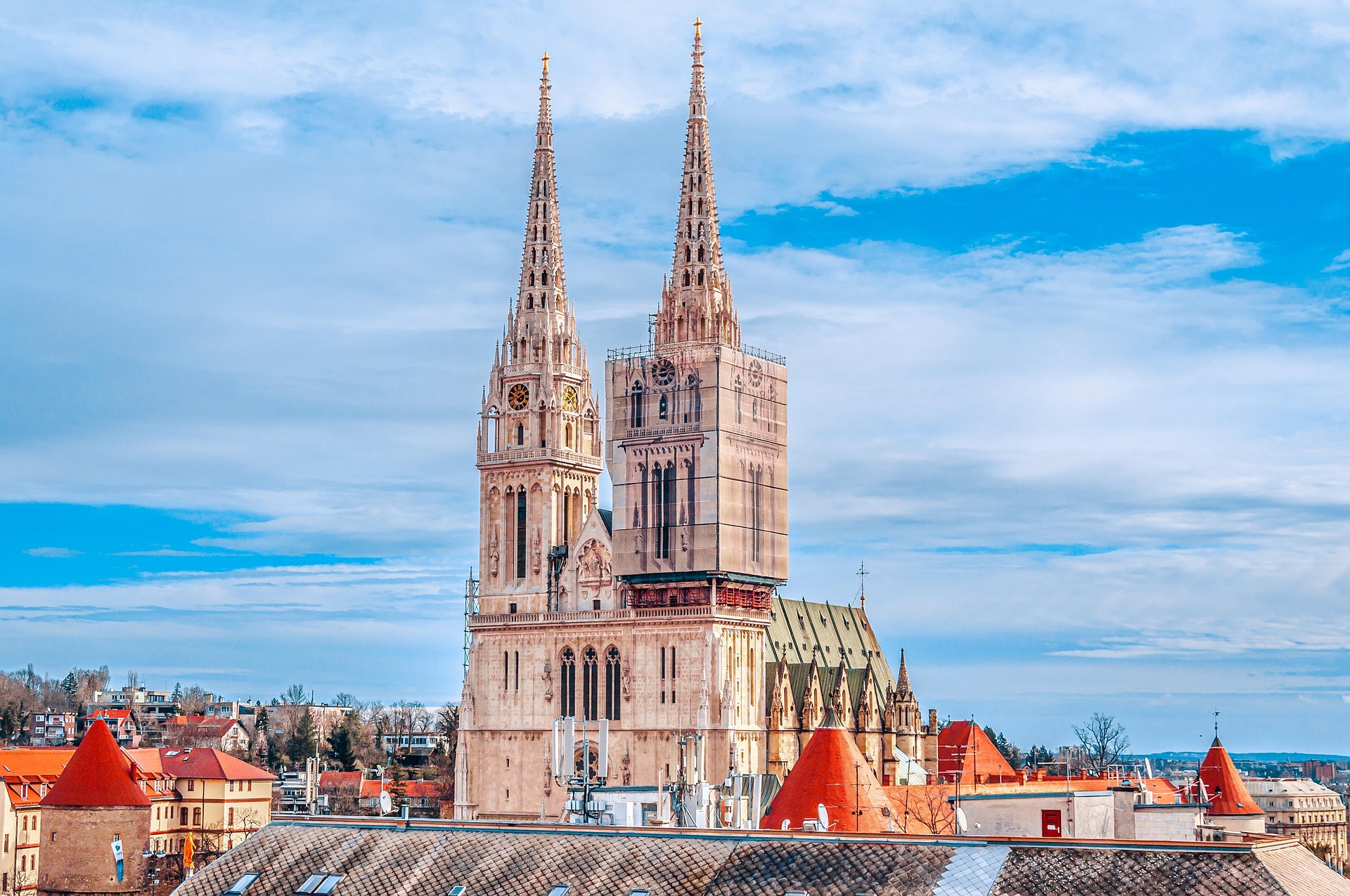 cathedral-6567424_1920