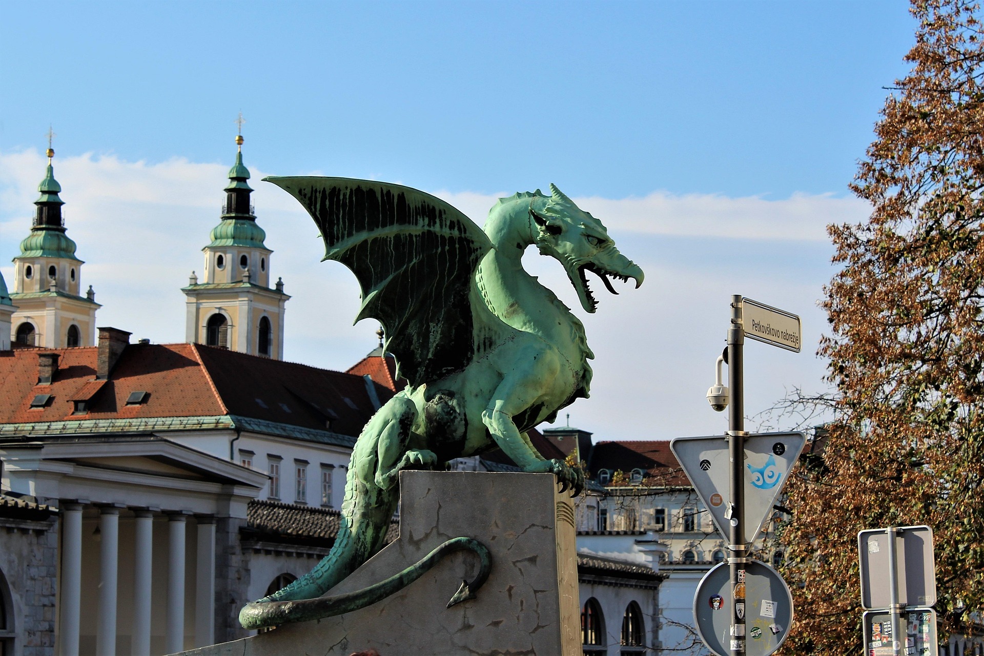 dragon-3906673_1920