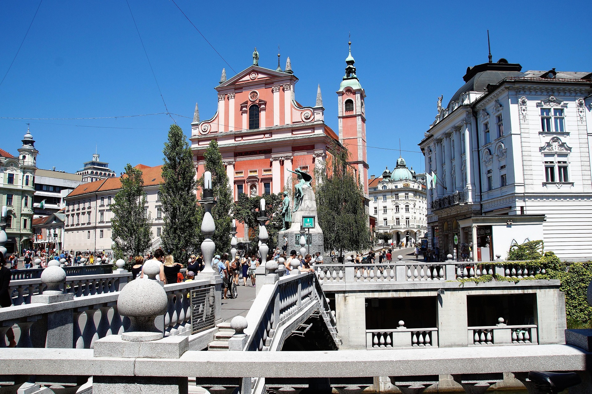 ljubljana-2687908_1920