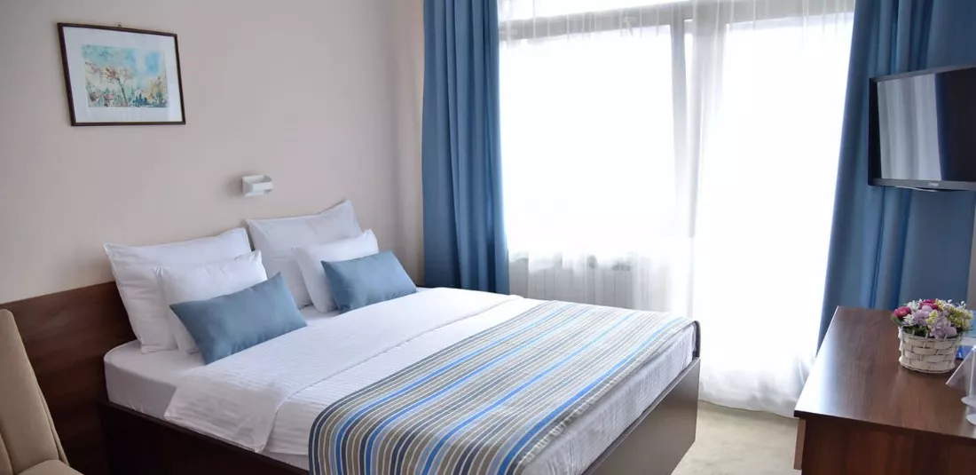 nova-godina-prolom-banya-hotel-radan-3-ot-varna-shumen-i-veliko-tyrnovo-2_1722846607